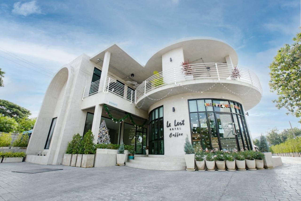 Le Lert Hotel Ratchaburi Bagian luar foto