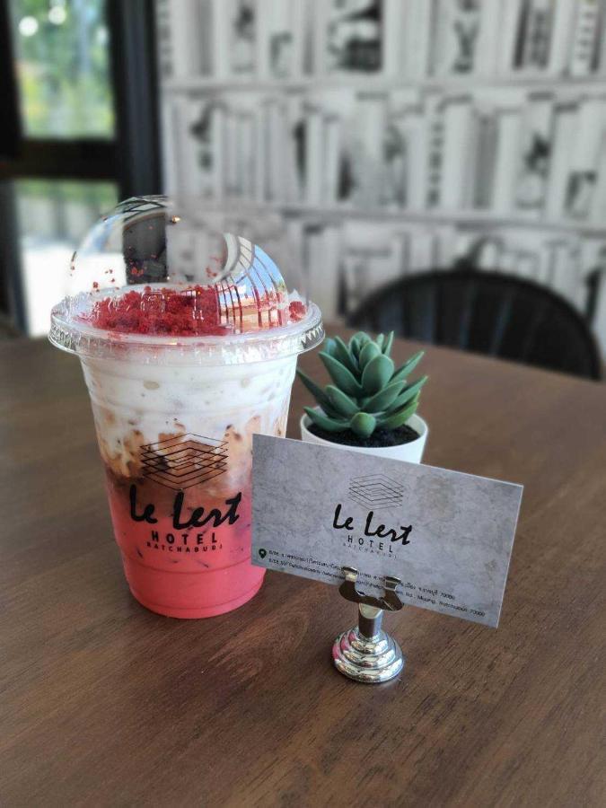Le Lert Hotel Ratchaburi Bagian luar foto