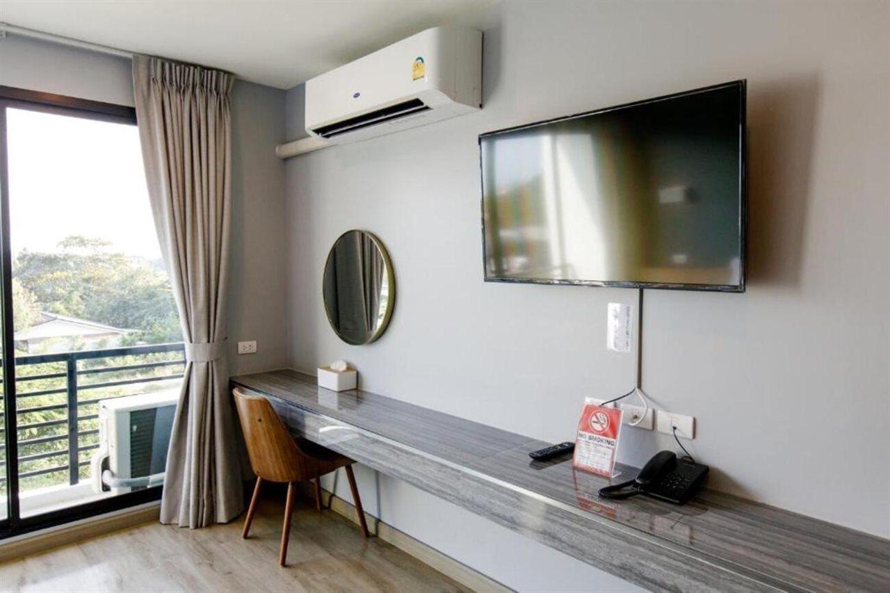 Le Lert Hotel Ratchaburi Bagian luar foto